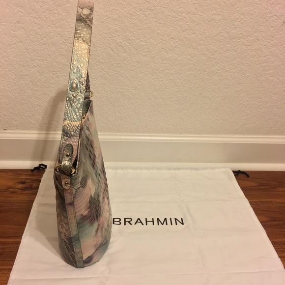 NWT BRAHMIN Melbourne Collection Quinn Bucket Bag - Picture 3 of 8